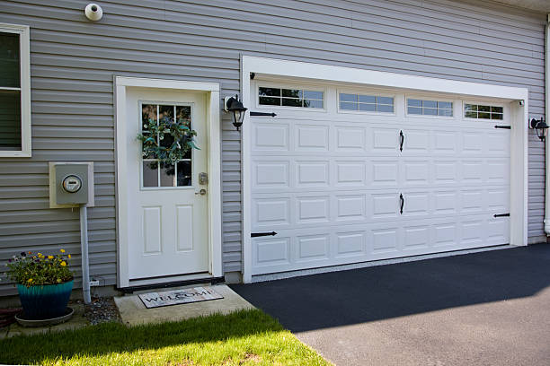 24/7 Emergency Garage Door Panel Replacement experts in Roosevelt County County, MT
